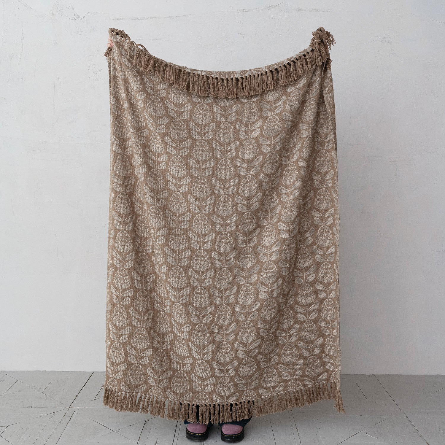Jacquard Throw W/Floral Pattern