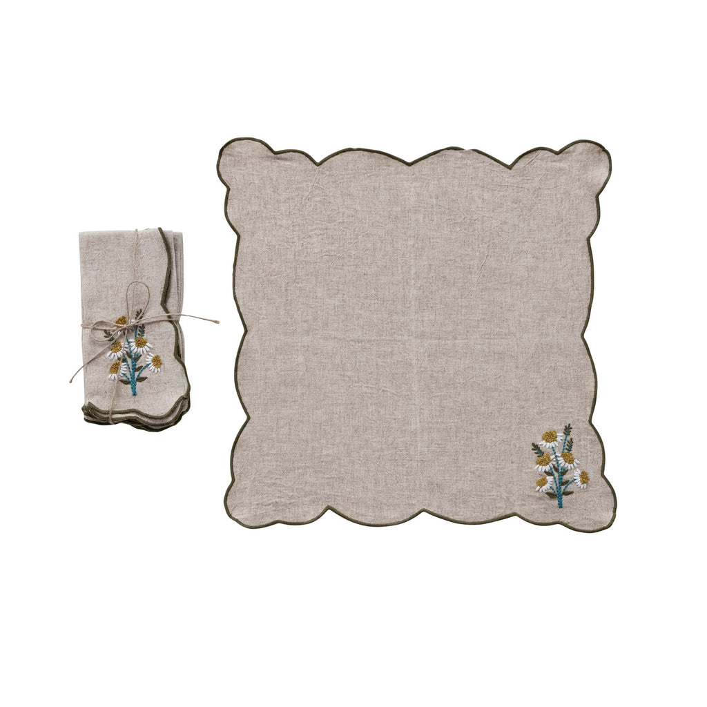 Scalloped Napkins W/Contrast Stitched Edge