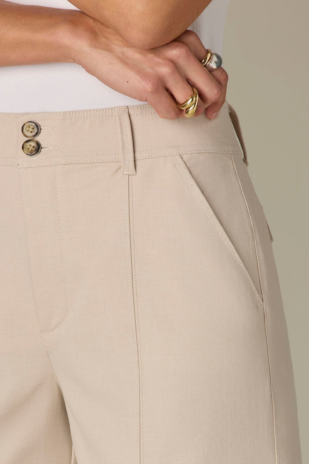 Mia Skyrise Front Seam Trouser Short**
