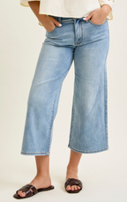 Judy Blue 82690 Mid Rise Wide Crop