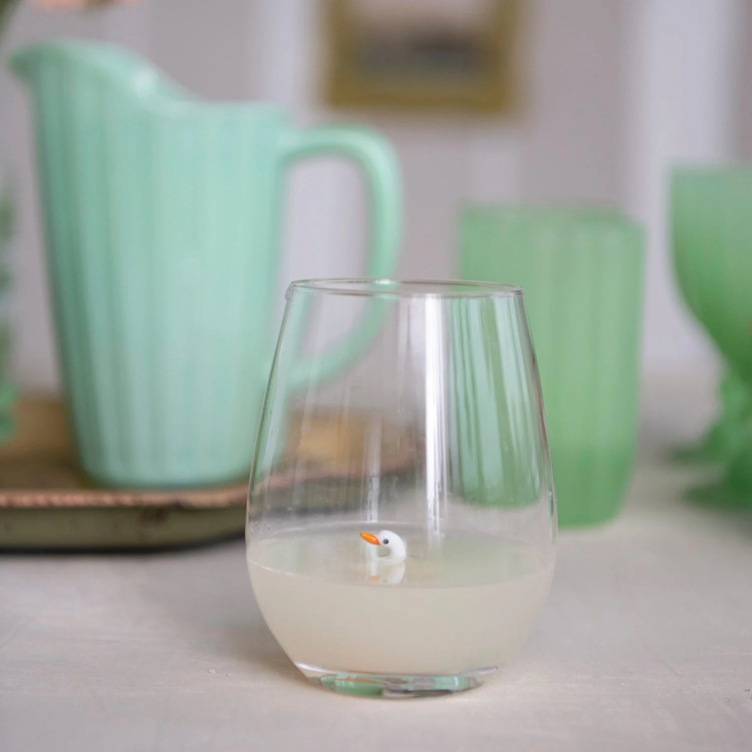 18oz. Wine Glass with Swan