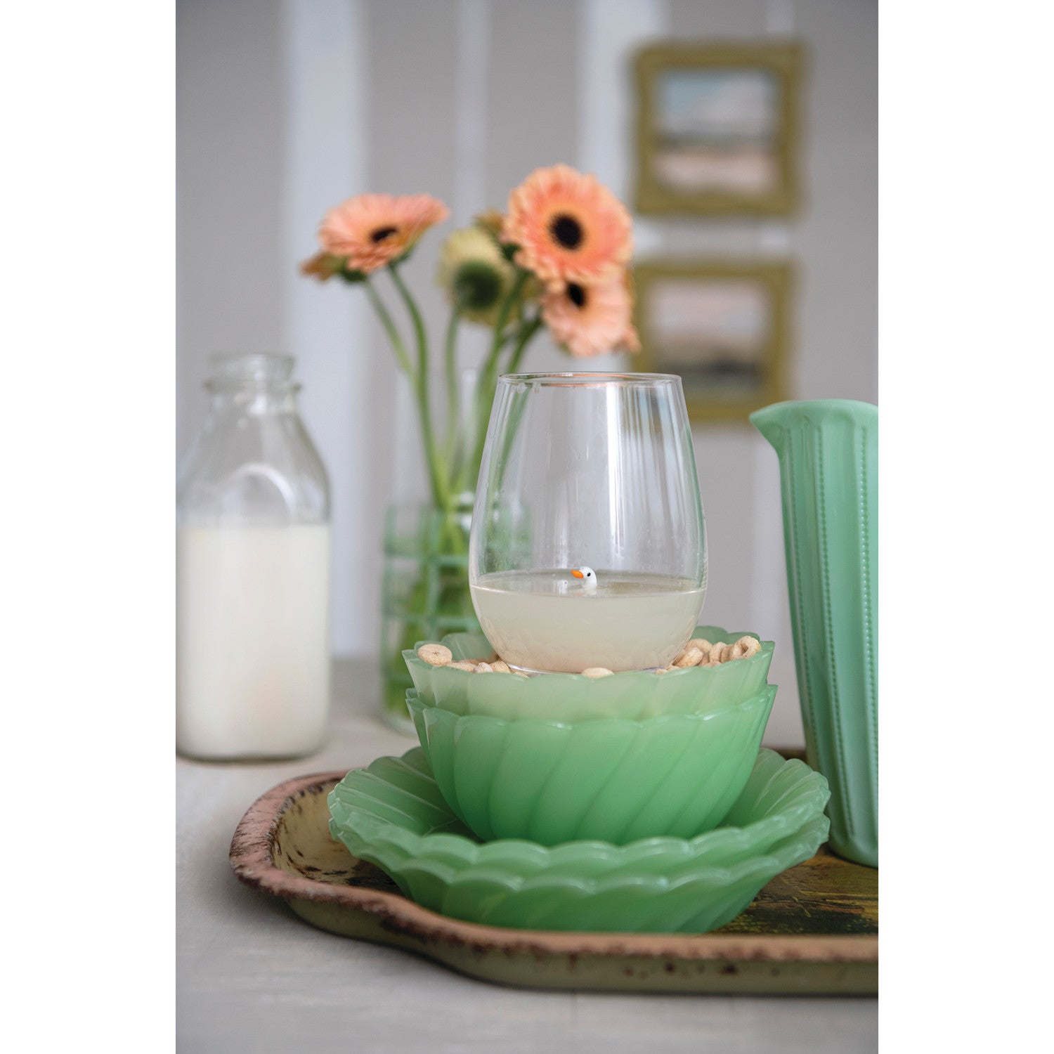 18oz. Wine Glass with Swan